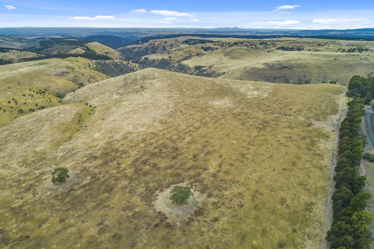 301 Garrards Lane, Myrniong, VIC, Myrniong - Thumbnail 2