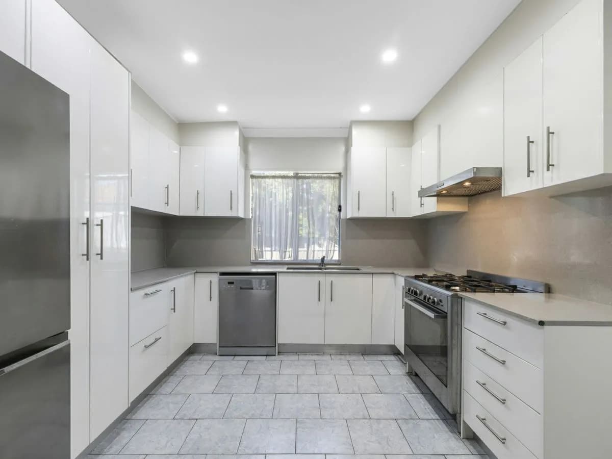 19 Swinbourne Street, BOTANY, Botany - Thumbnail 3