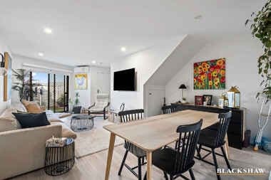 33/40 Pearlman Street, Coombs, Coombs - Image 1
