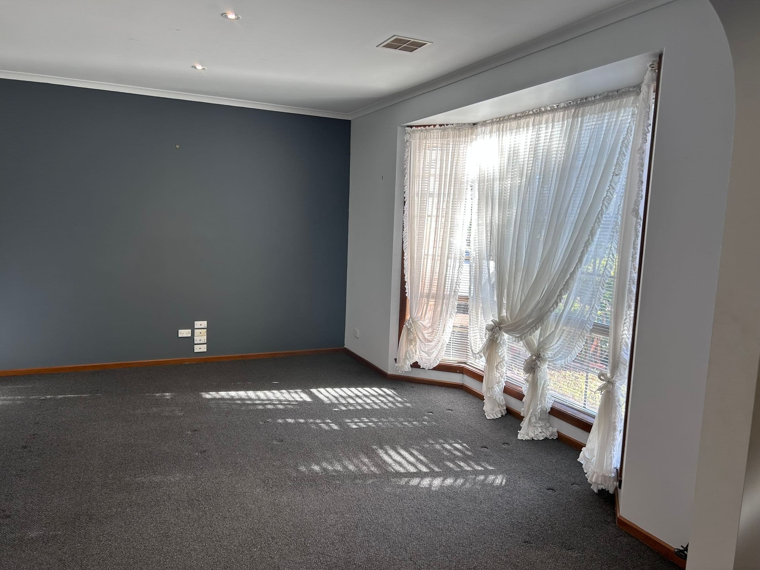12 PROTEA COURT, Hoppers Crossing - Thumbnail 3