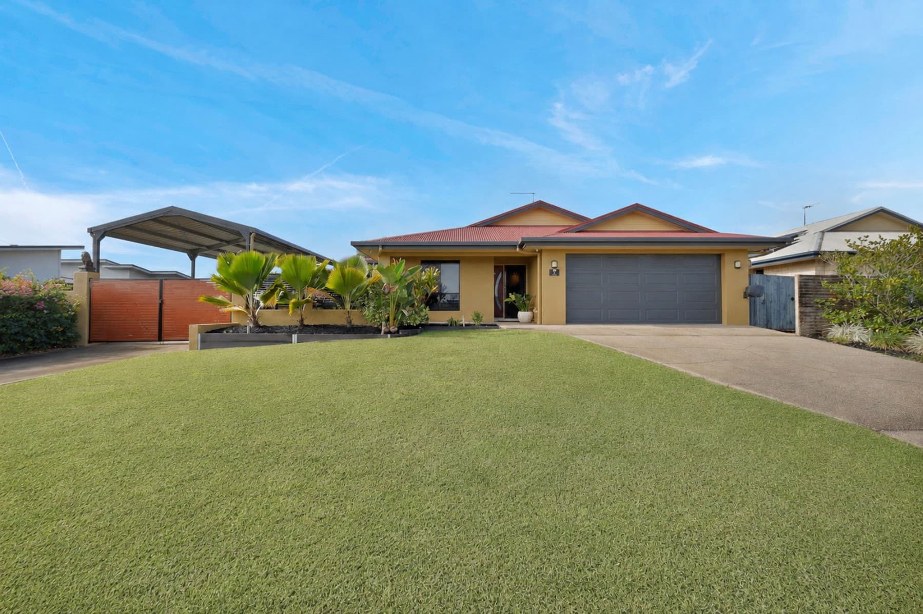 27 Reef Drive,
											SARINA, Sarina - Image 1