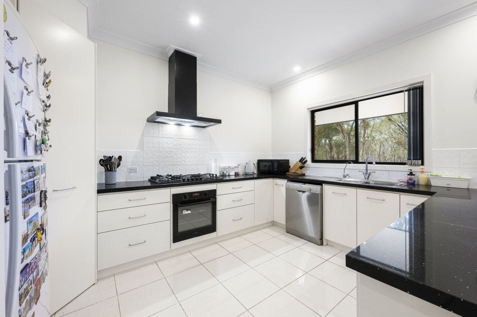 17 Calder Crt, (moonlight Flat), Maryborough, Maryborough - Thumbnail 6