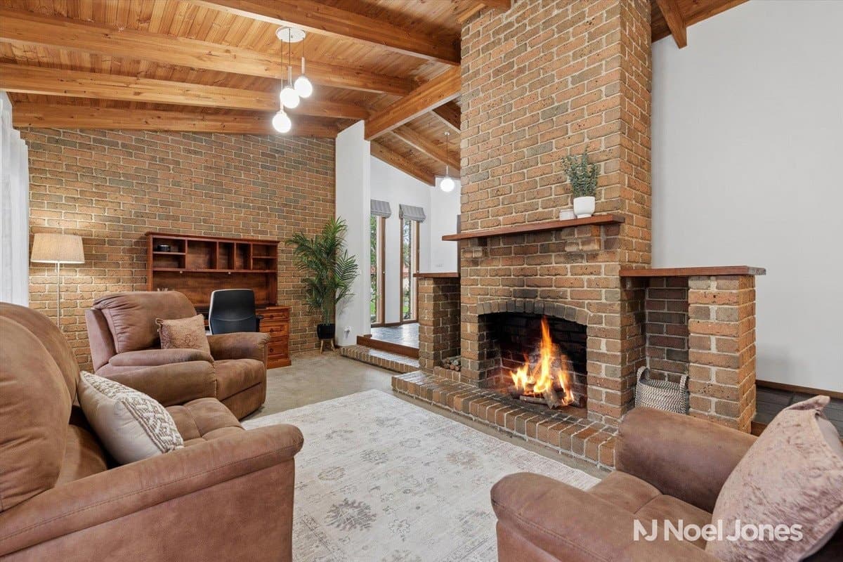 8 Senar Street, KILSYTH, Kilsyth - Thumbnail 2