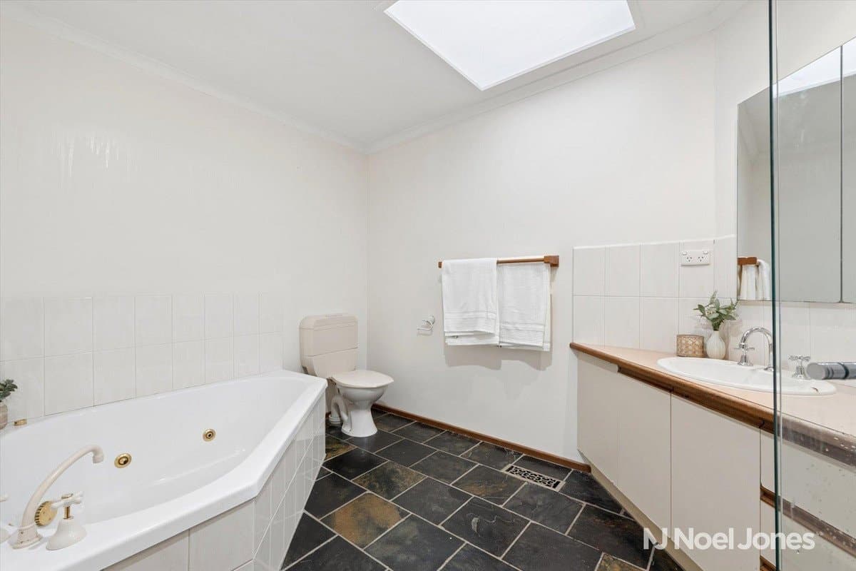 8 Senar Street, KILSYTH, Kilsyth - Thumbnail 8