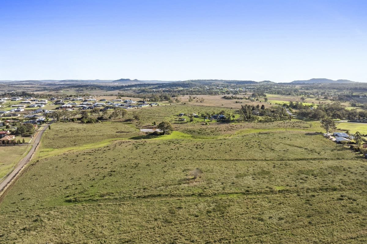 23 Cawdor Drive, Cawdor QLD 4352, Cawdor - Thumbnail 2