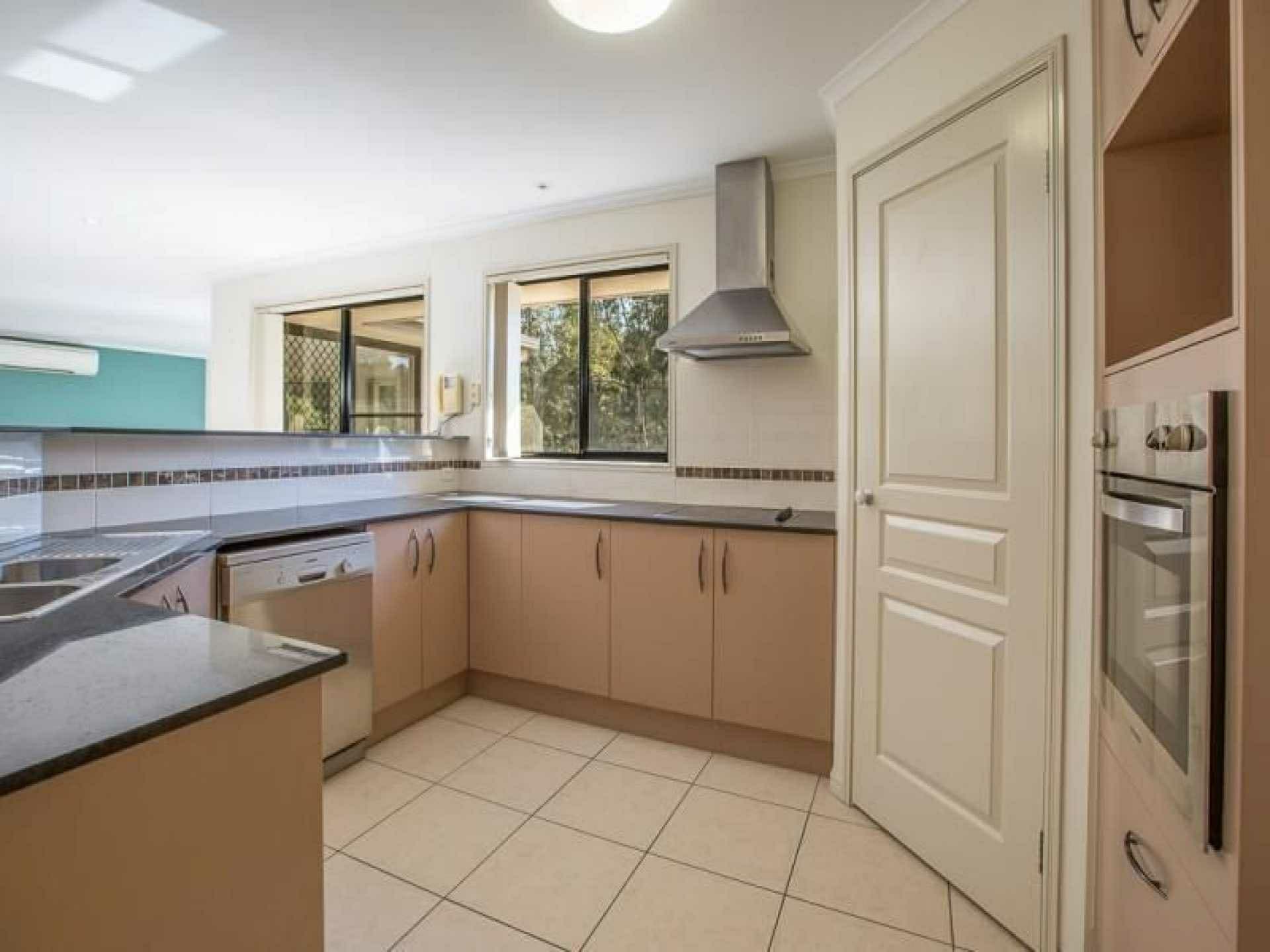 2 Seawind Road, Coomera Waters, Coomera Waters - Thumbnail 2