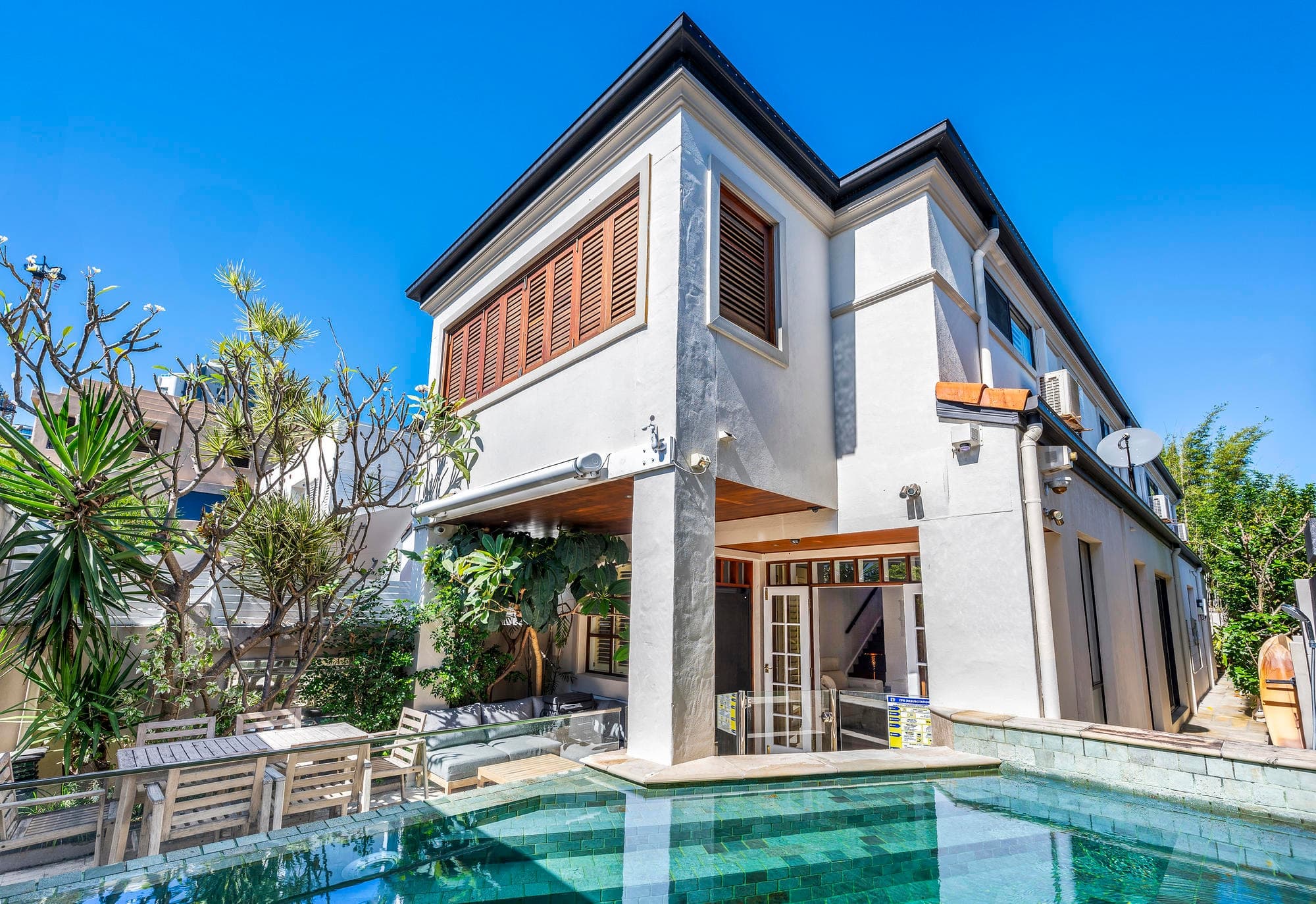 2/46 Cronin Avenue, Main Beach, QLD 4217, Main Beach - Image 1