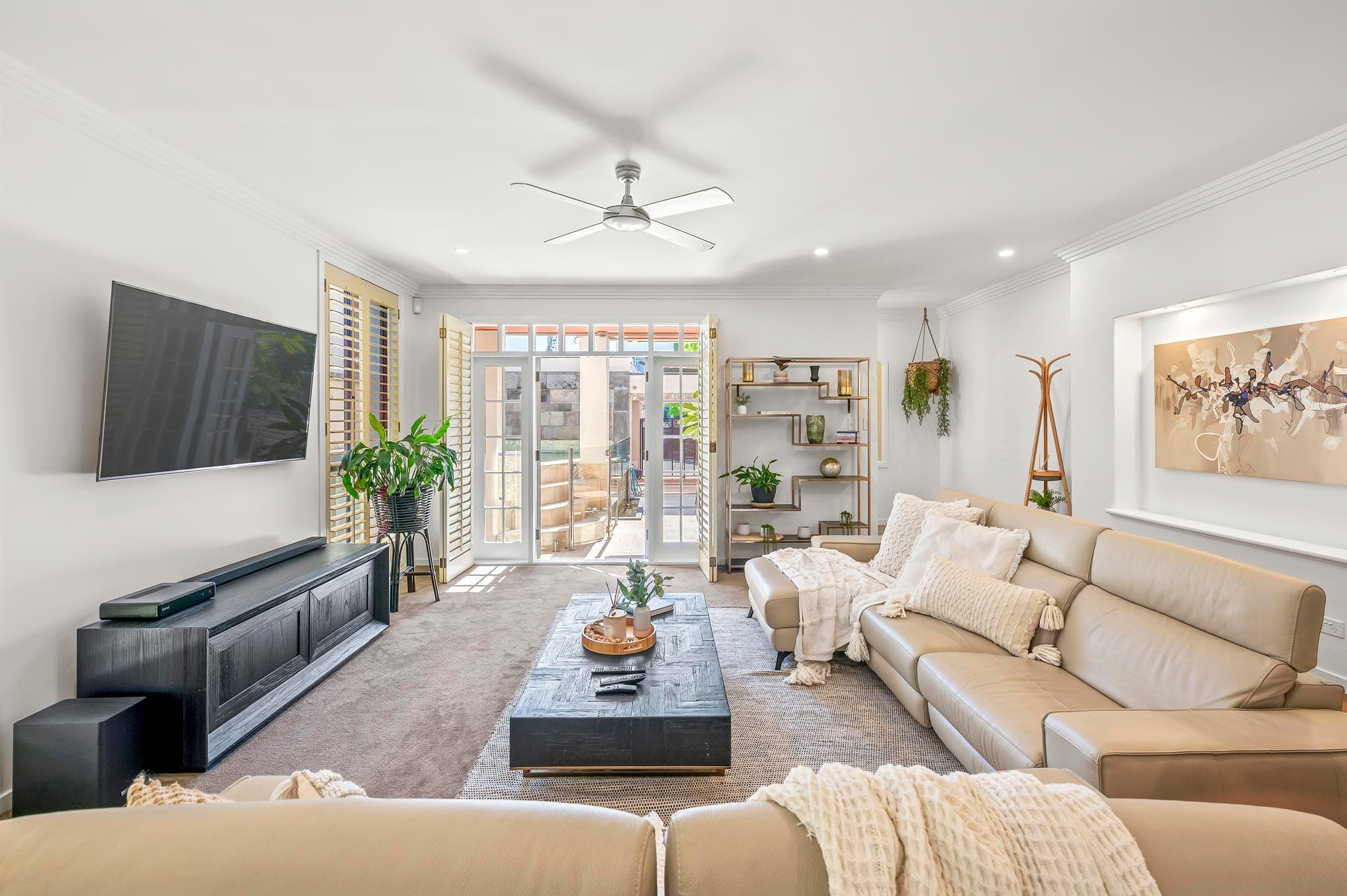 2/46 Cronin Avenue, Main Beach, QLD 4217, Main Beach - Thumbnail 2