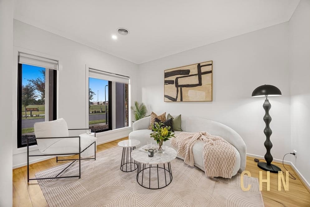 55 Pennsylvania Crescent, Point Cook - Thumbnail 2