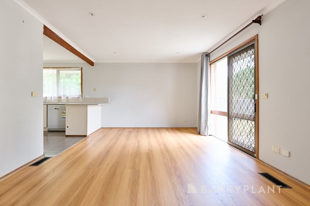 22 Garryowen Crescent, Narre Warren, VIC 3805, Narre Warren - Thumbnail 4