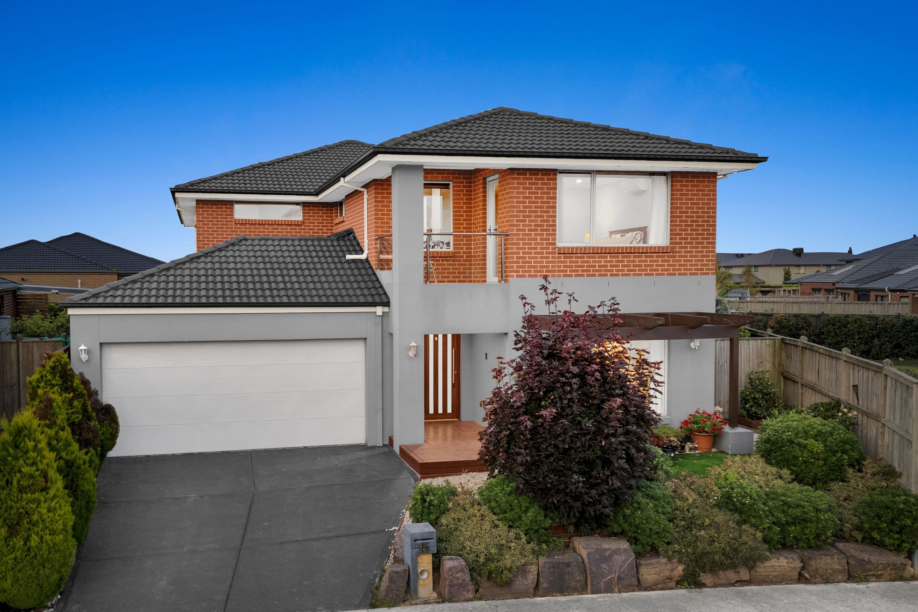 15 Raeburn Drive, Clyde North - Image 1