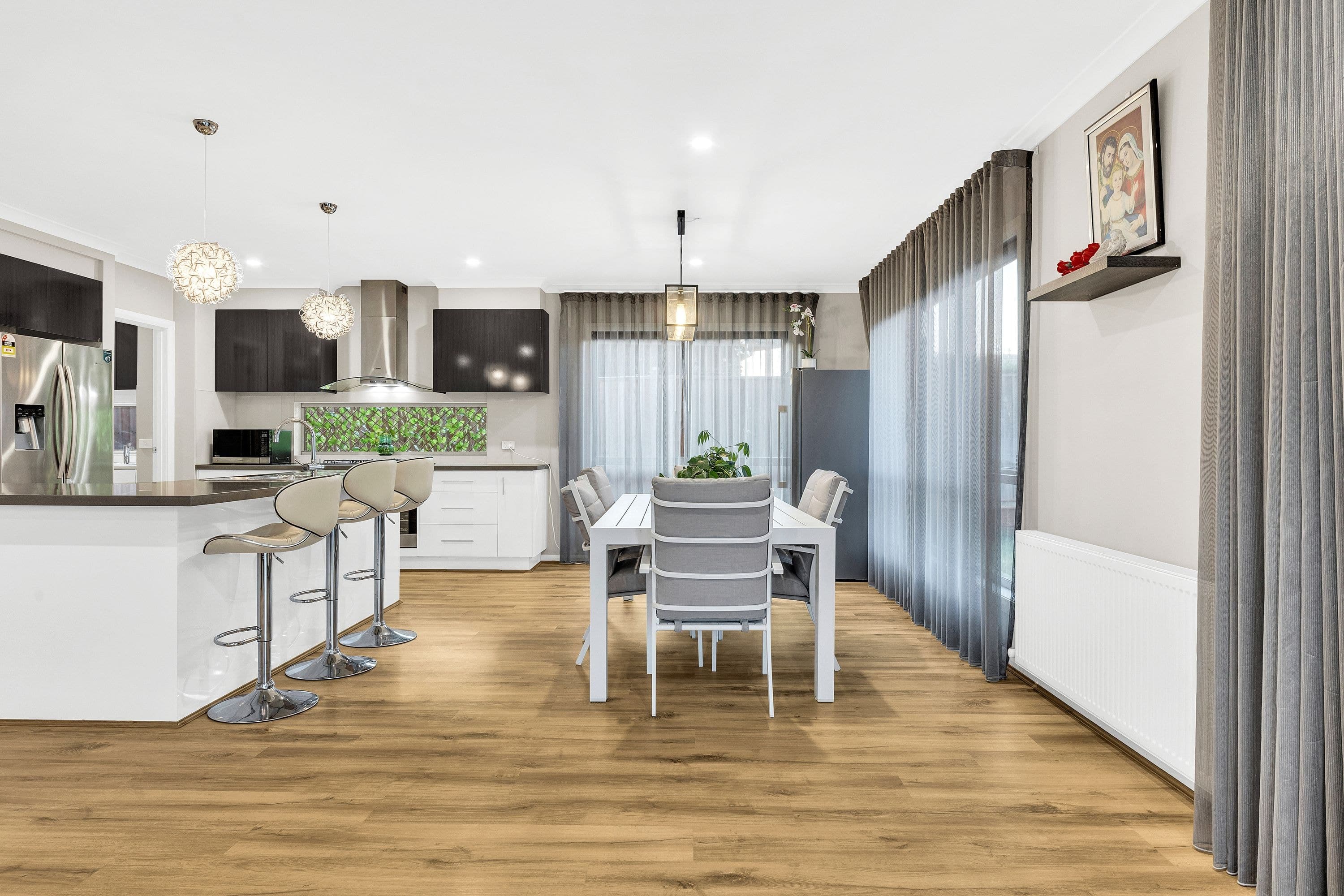 15 Raeburn Drive, Clyde North - Thumbnail 4
