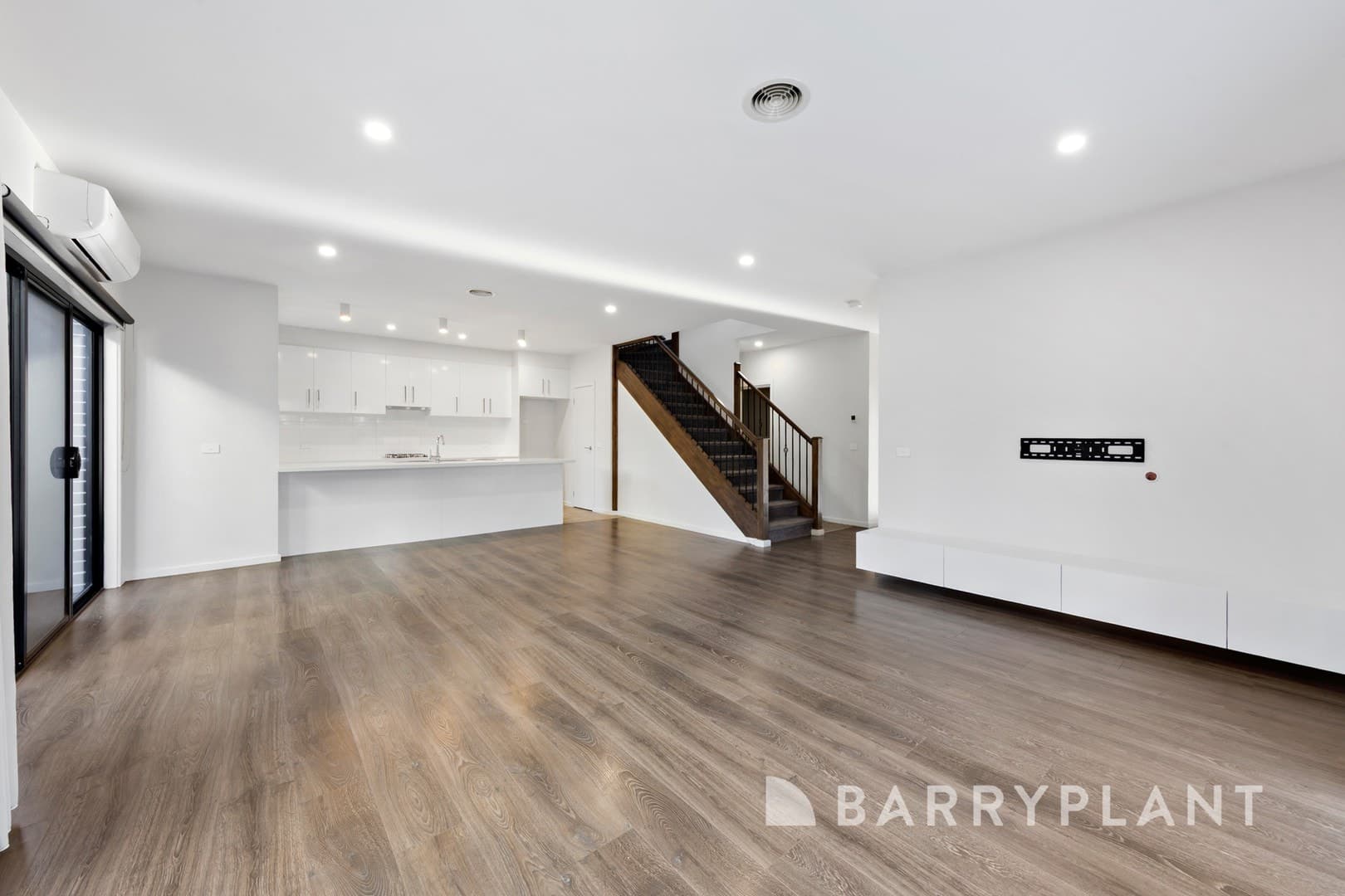 1/5 Oncidium Gardens, Keilor Downs, VIC 3038, Keilor Downs - Thumbnail 4
