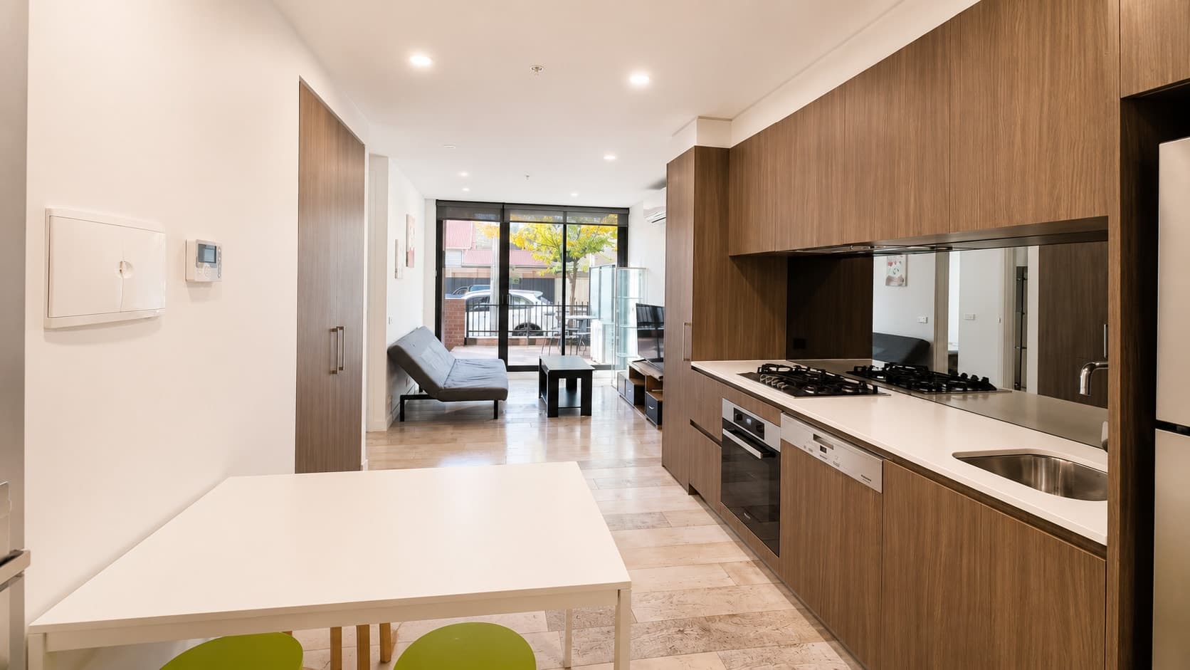 2/2 John Street, Malvern East - Thumbnail 2
