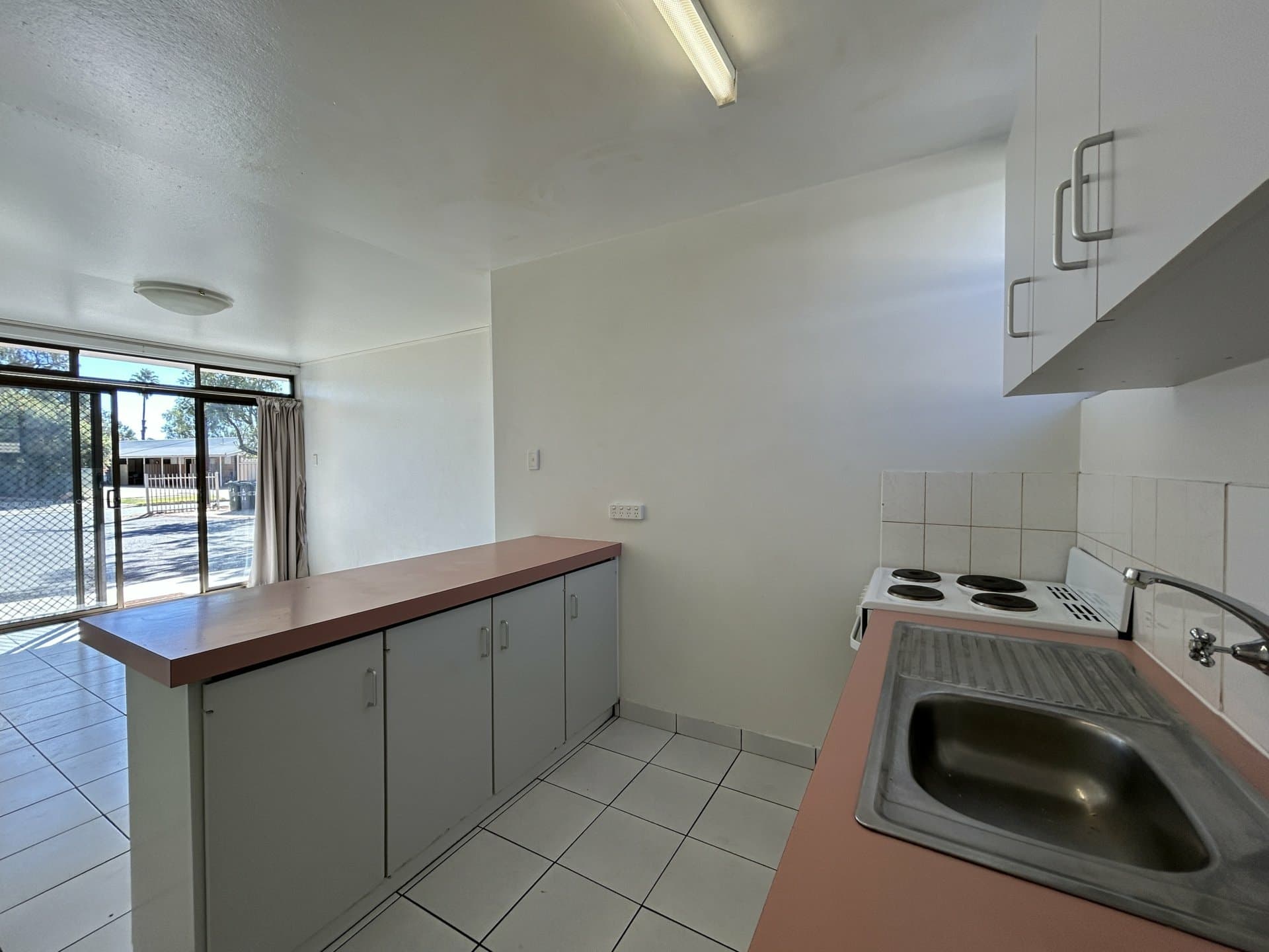 4/14 Bradshaw Drive, Gillen, Gillen - Thumbnail 2
