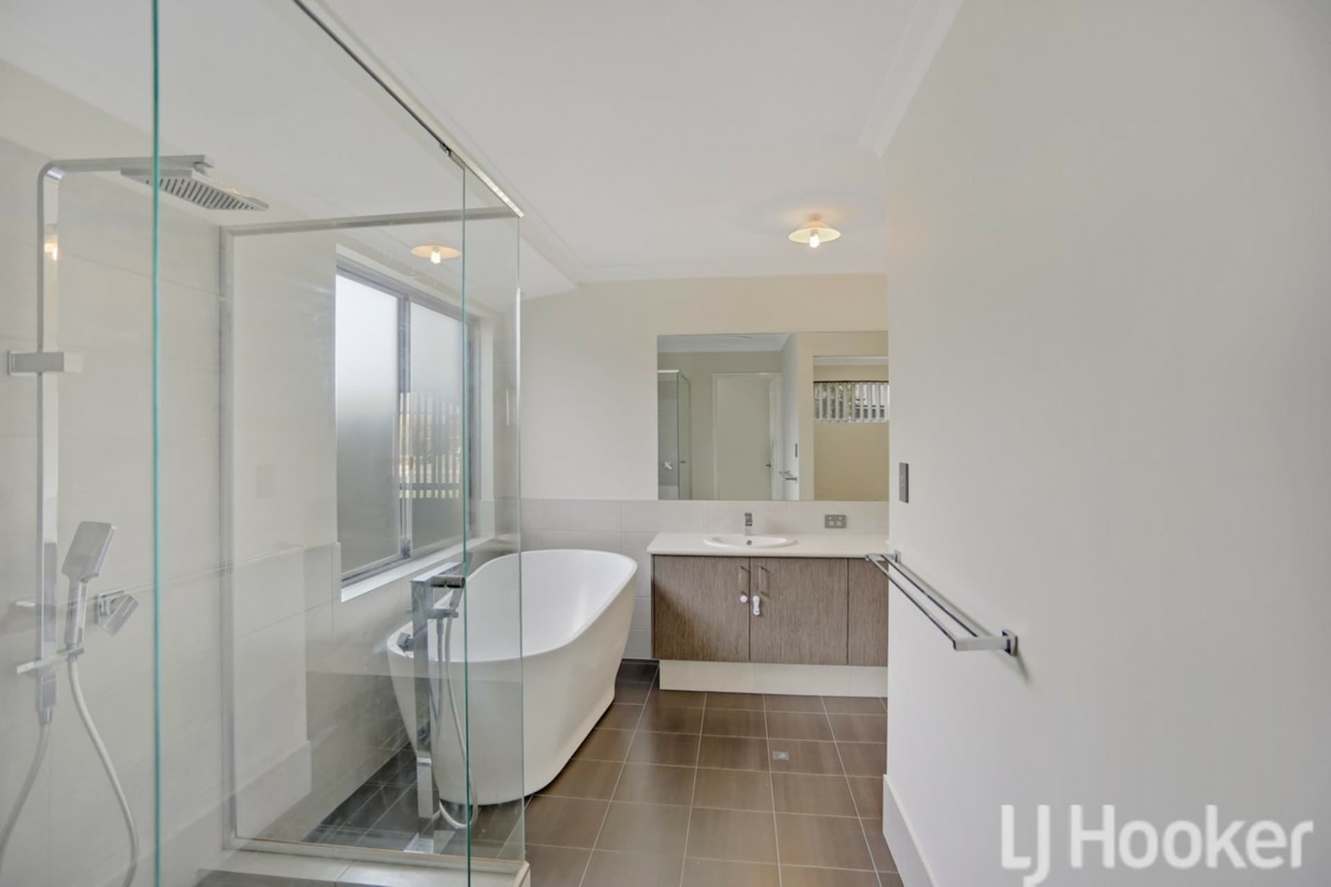 3 Dragonfly Boulevard, Lakelands, Lakelands - Image 1