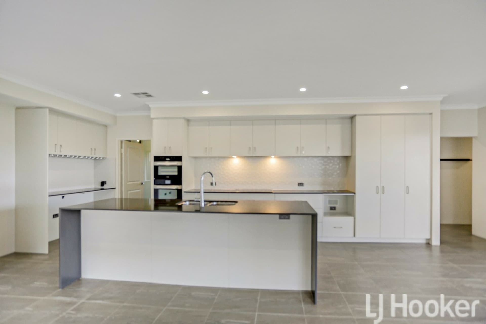 3 Dragonfly Boulevard, Lakelands, Lakelands - Thumbnail 6