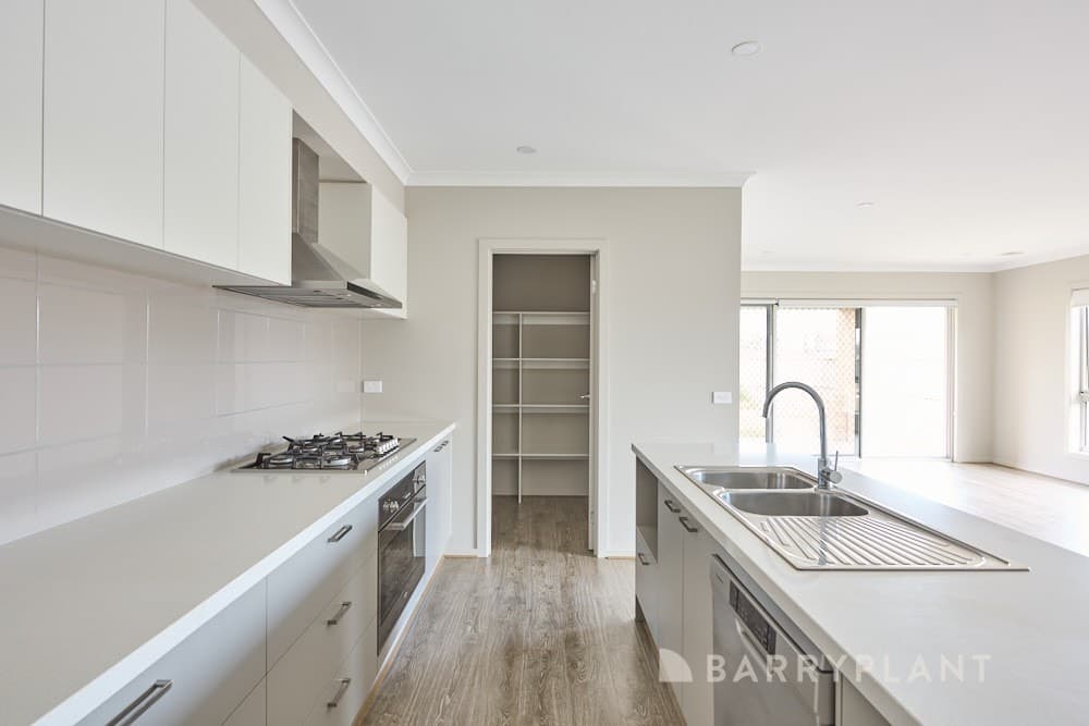 13 Buckland Drive, Warragul, VIC 3820, Warragul - Thumbnail 4