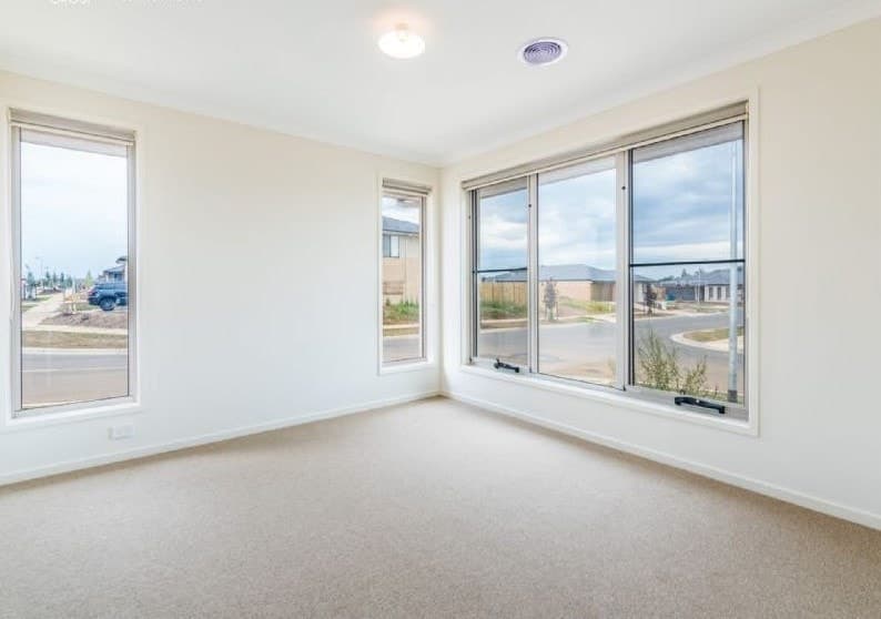 6 Crisp Street, Clyde North, VIC 3978, Clyde North - Thumbnail 5