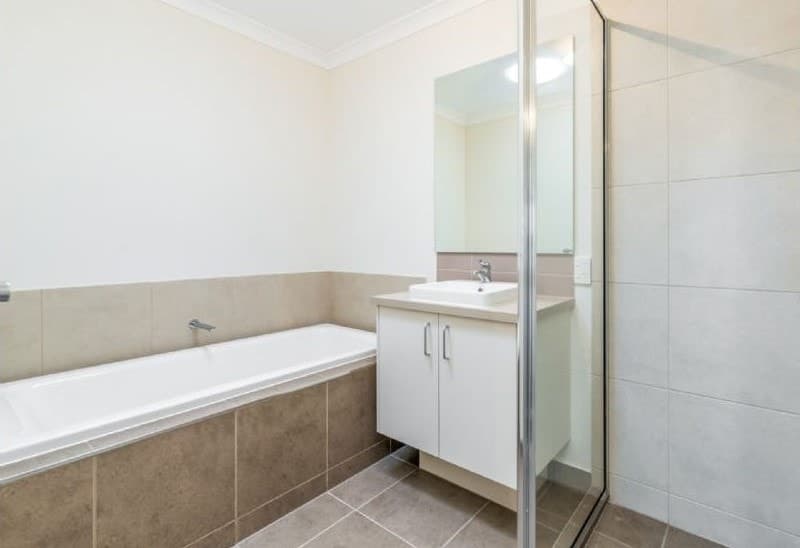 6 Crisp Street, Clyde North, VIC 3978, Clyde North - Thumbnail 6