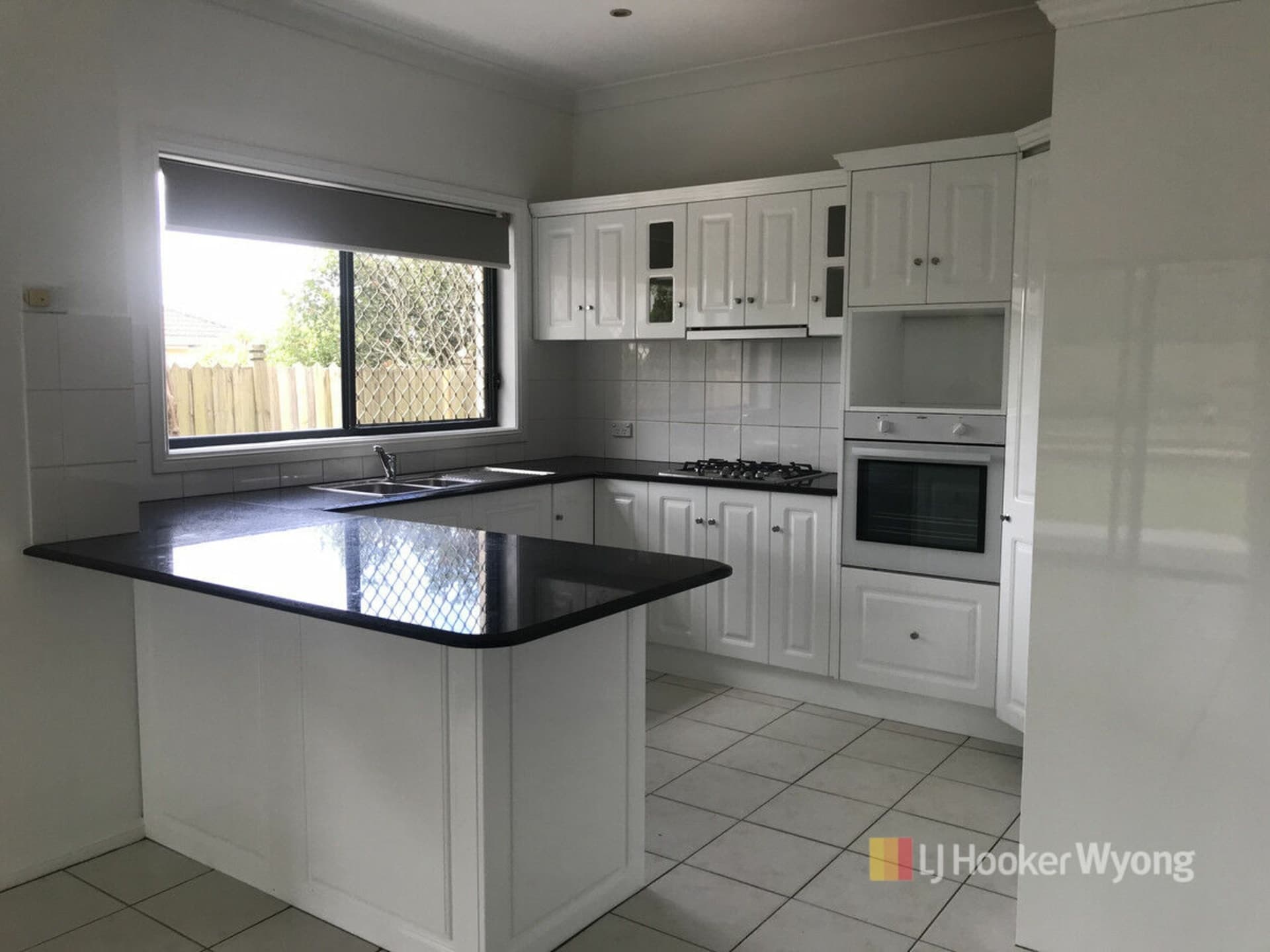 17 Kensington Place, Mardi, Mardi - Thumbnail 3