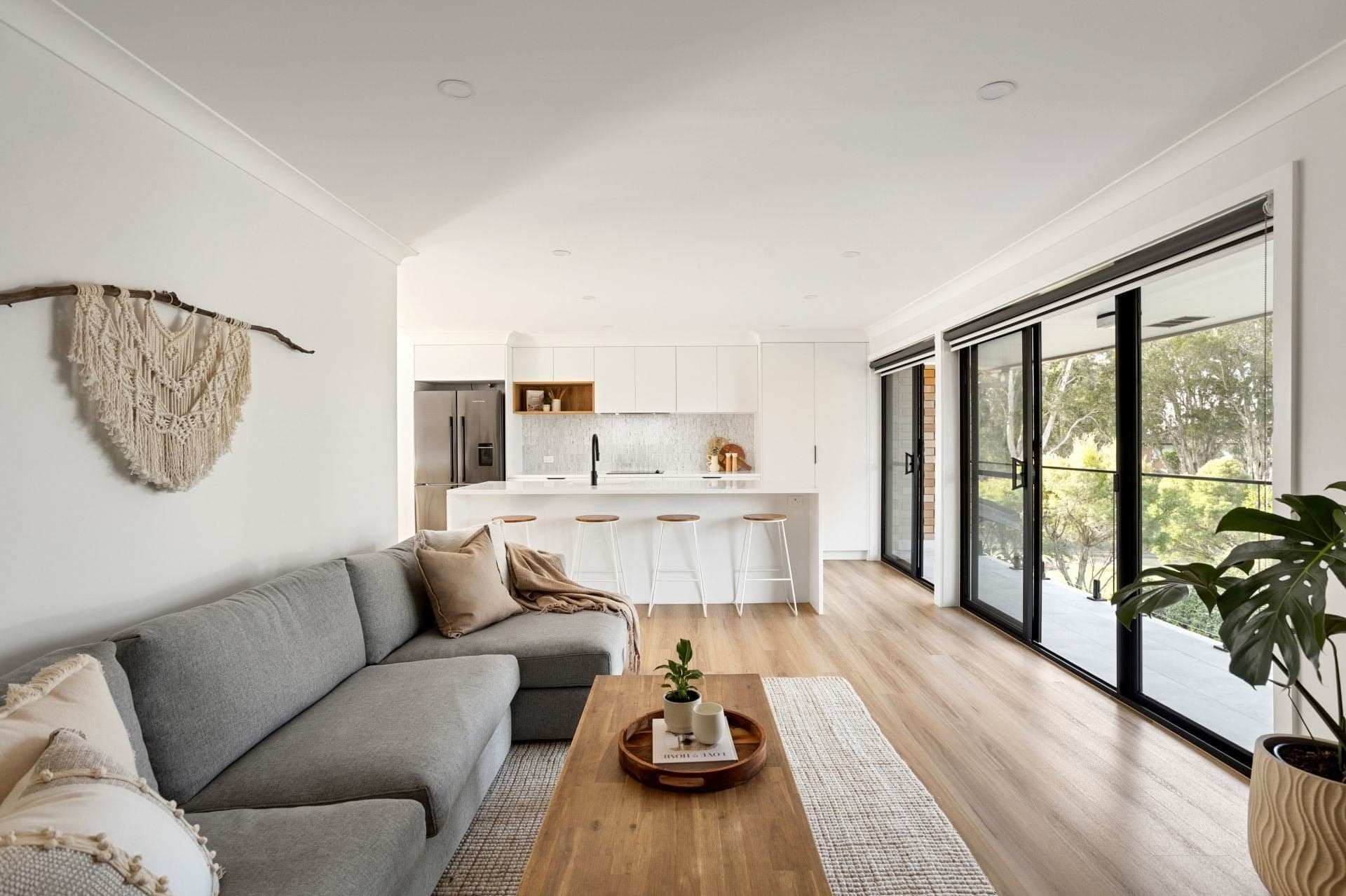 10 Shiral Avenue, Kanahooka, Kanahooka - Thumbnail 4