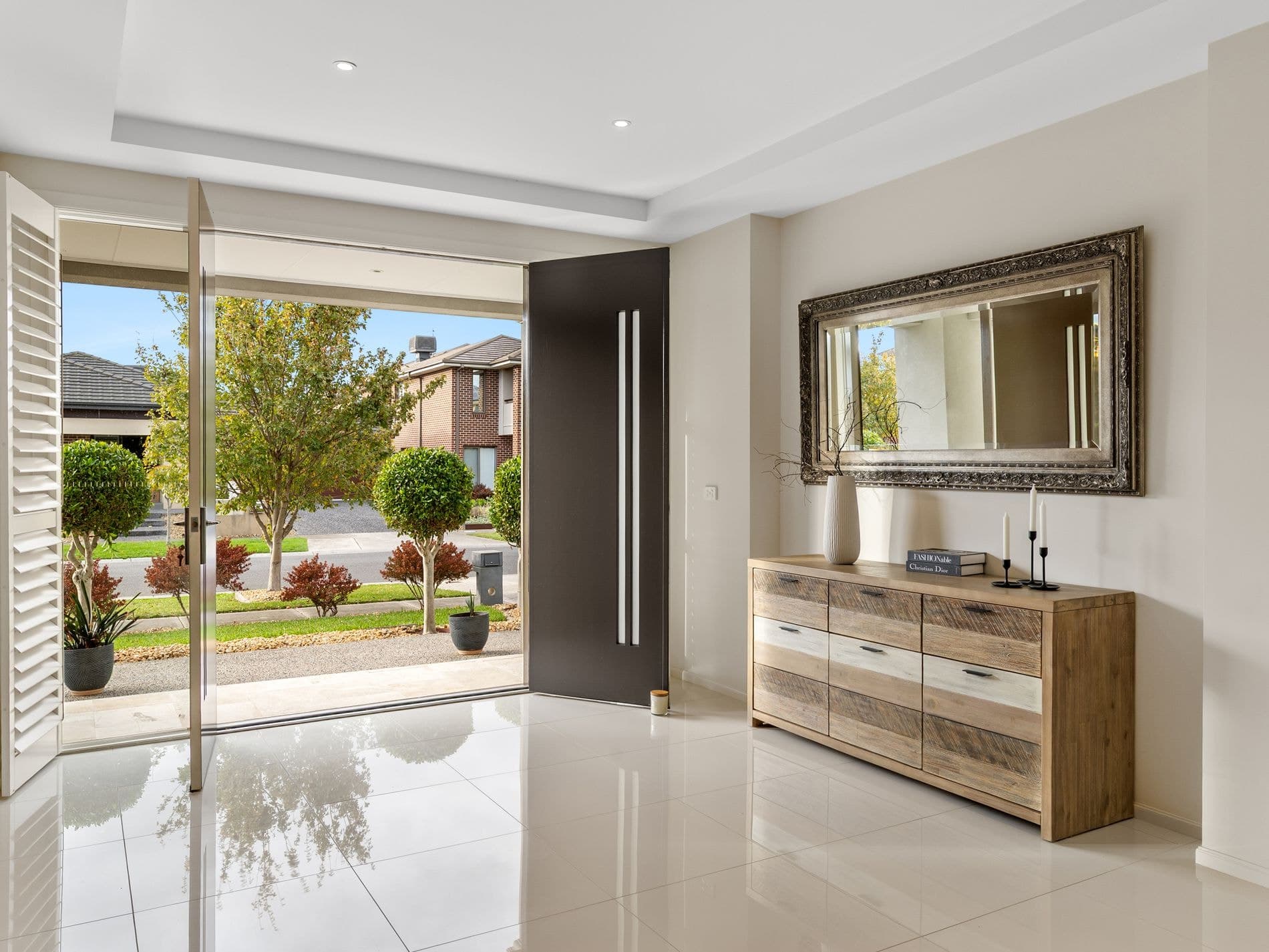 24 Brangus Avenue, Narre Warren ..., Narre Warren .. - Thumbnail 2