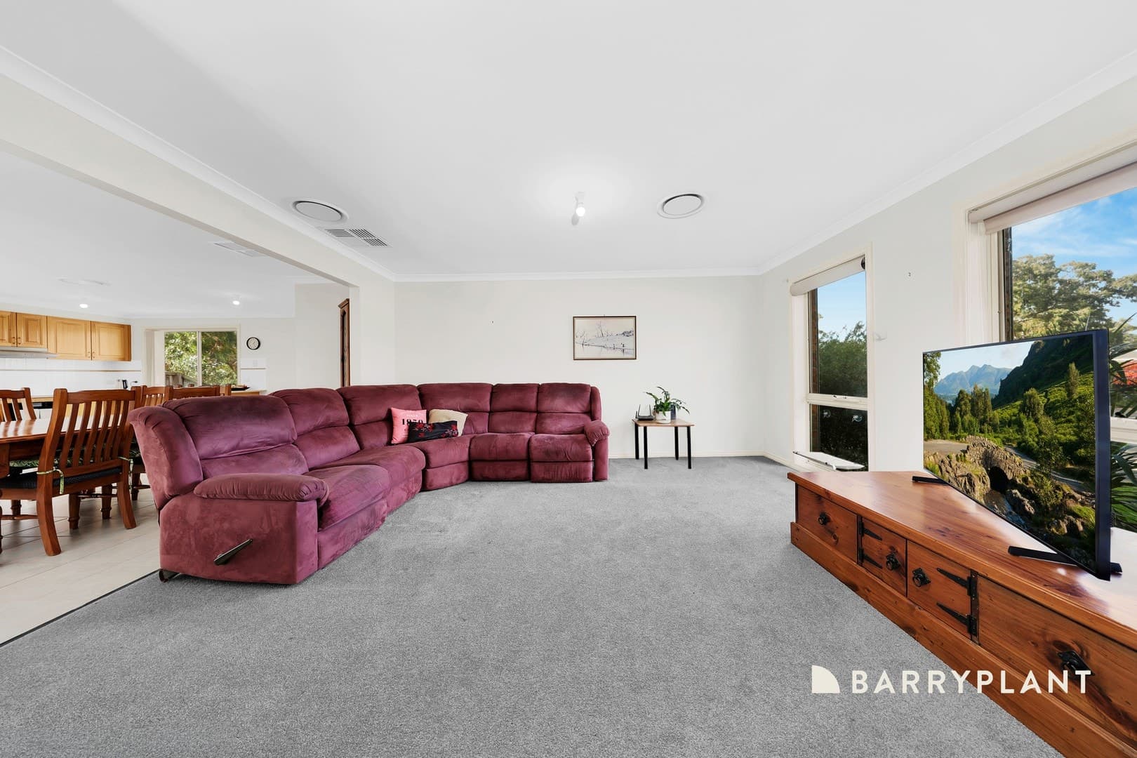4 Poppy Drive, South Morang, VIC 3752, South Morang - Thumbnail 2