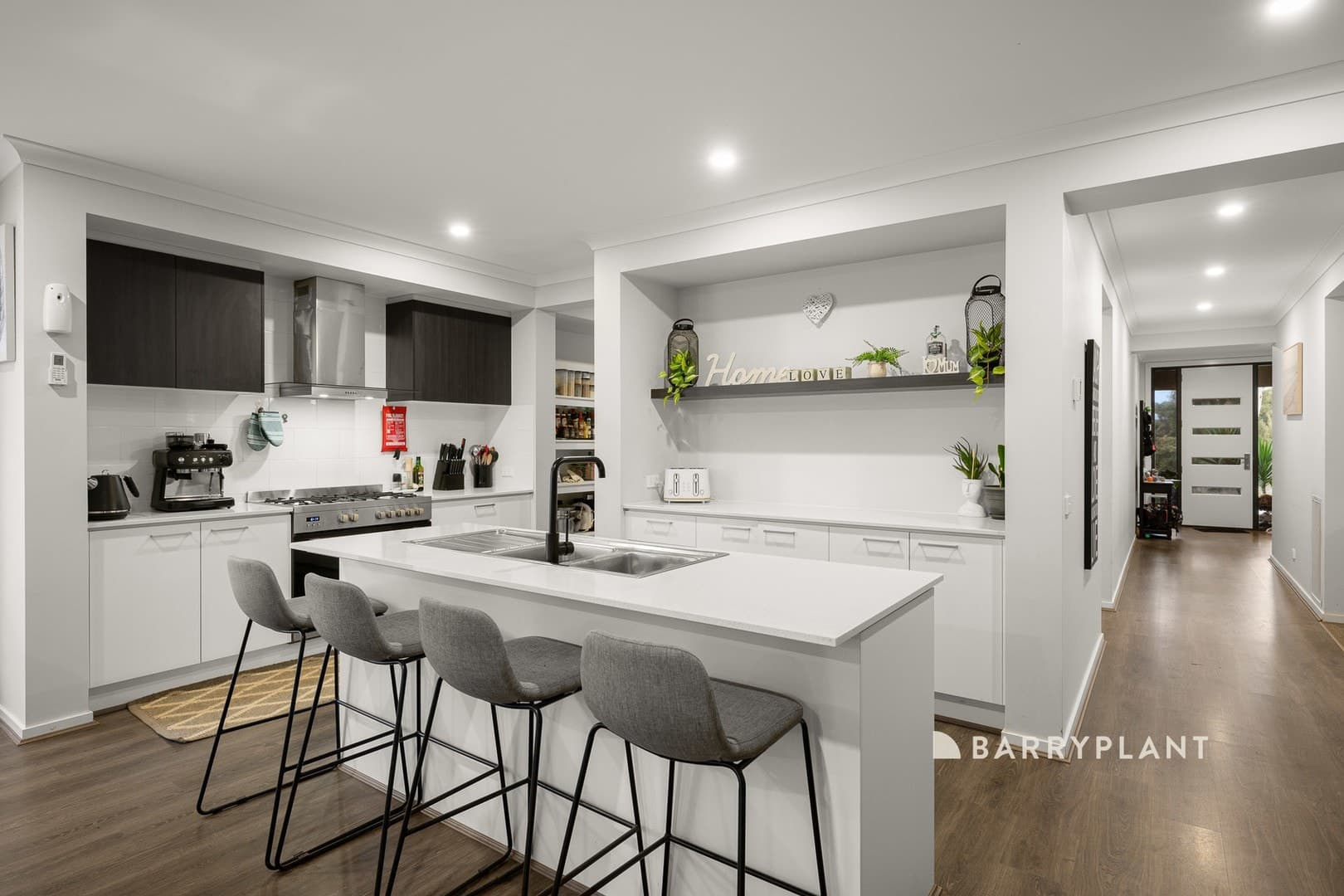 8 Blue Jacket Drive, Warragul, VIC 3820, Warragul - Thumbnail 2