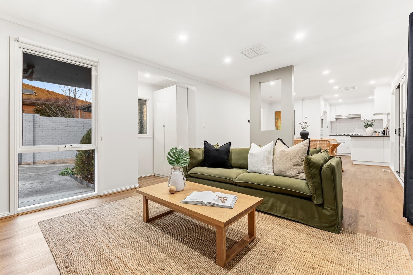 2/100 St Helena Road, Briar Hill, VIC 3088, Briar Hill - Thumbnail 2
