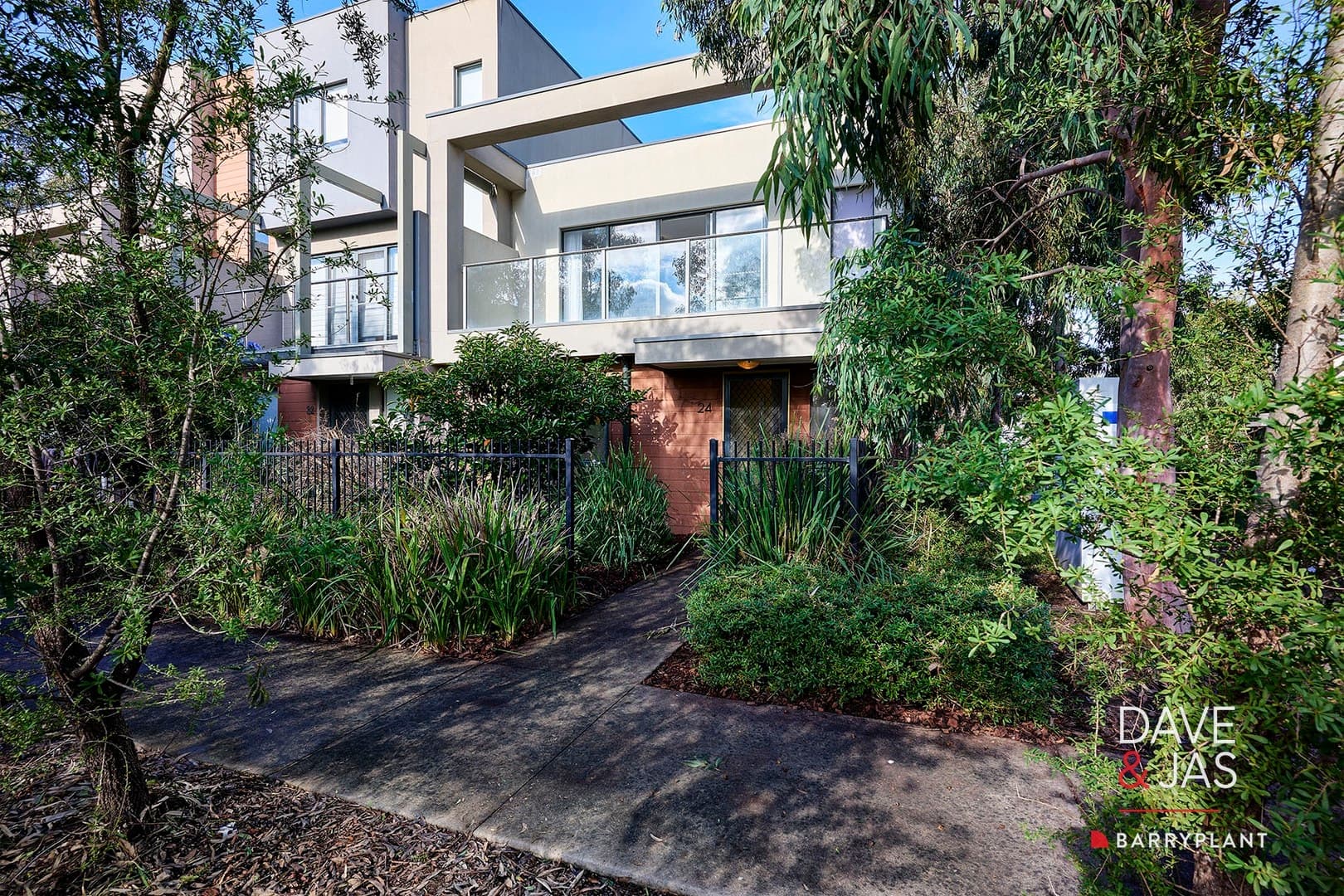 24 Lithgow Way, Mooroolbark, VIC 3138, Mooroolbark - Thumbnail 2