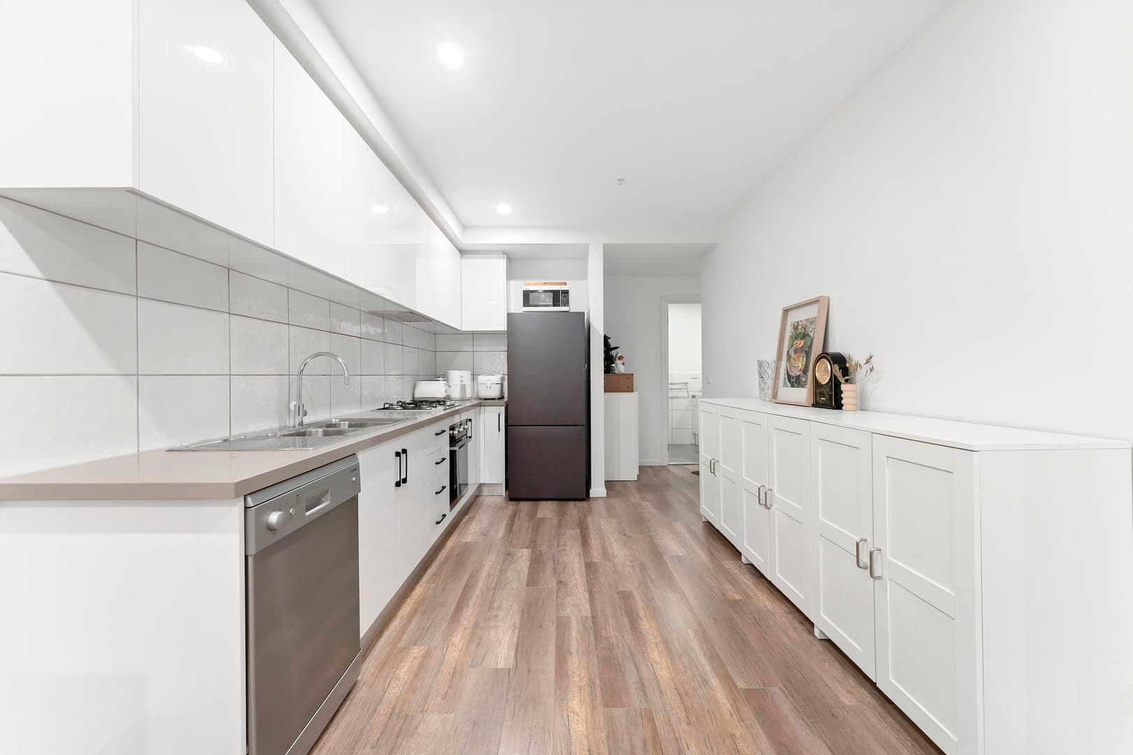 Unit 2, Level 1/452 Waterdale Road, Heidelberg Heights, VIC 3081, Heidelberg Heights - Thumbnail 3