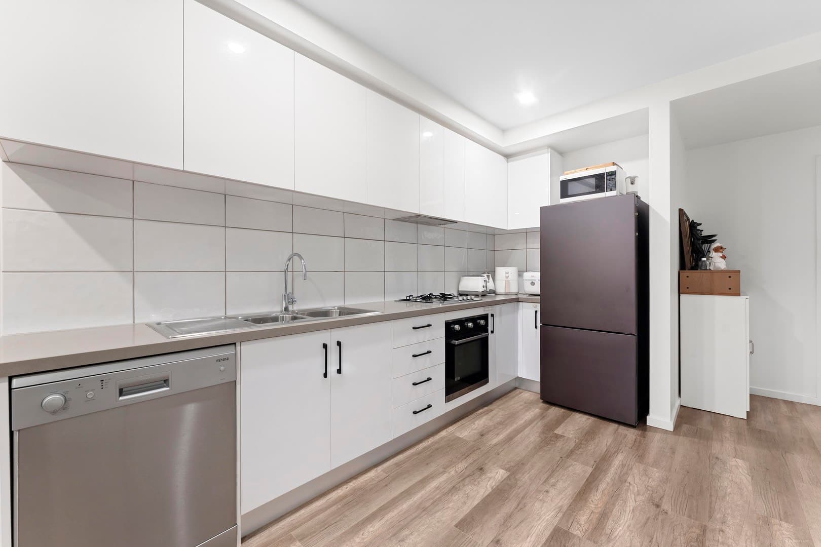 Unit 2, Level 1/452 Waterdale Road, Heidelberg Heights, VIC 3081, Heidelberg Heights - Thumbnail 5