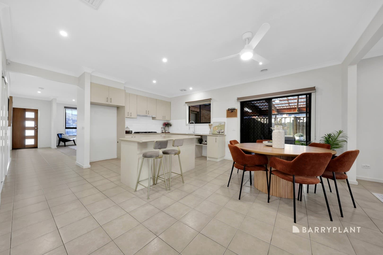 10 Kareelah Link, South Morang, VIC 3752, South Morang - Thumbnail 3