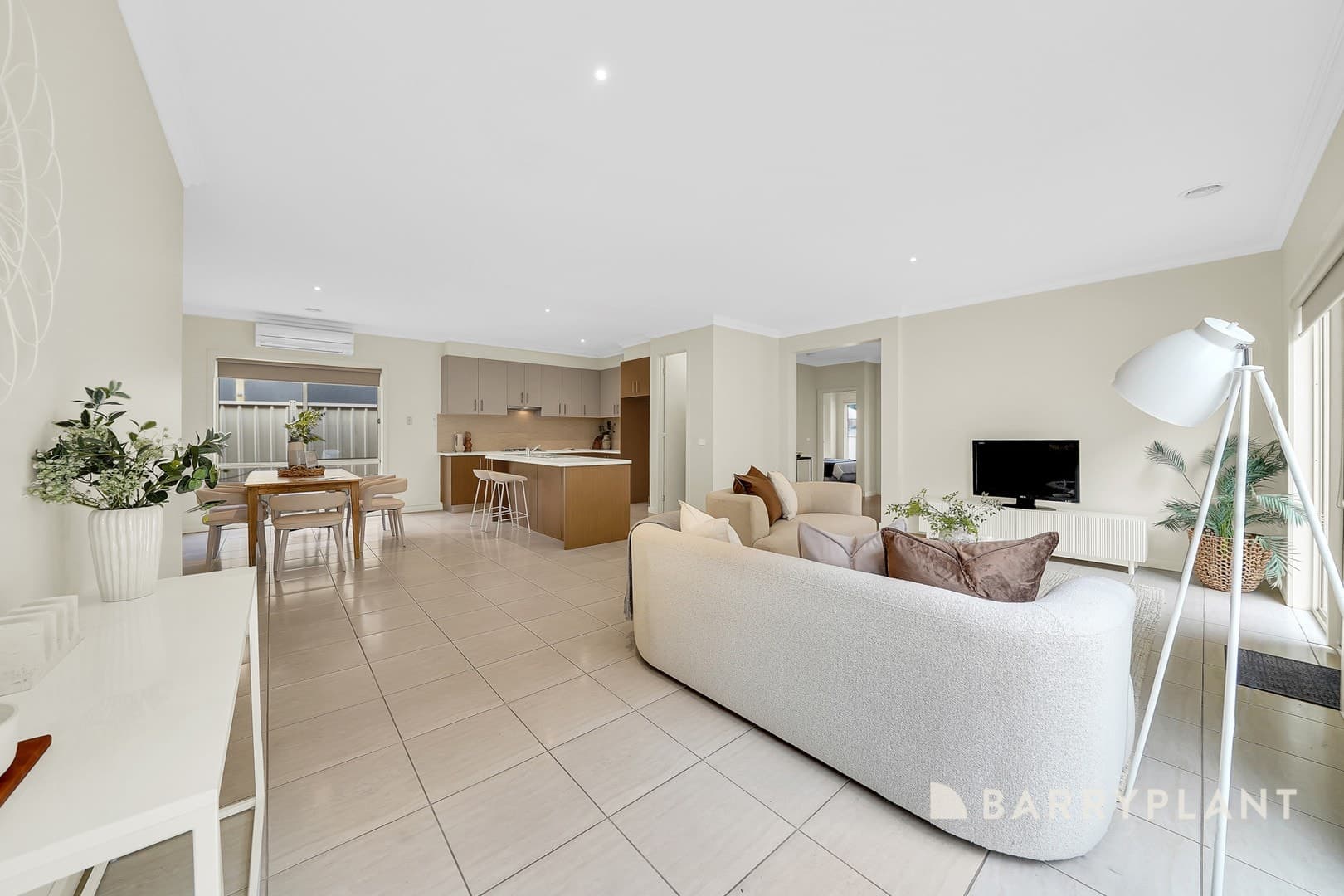 90 Foxwood Drive, Point Cook, VIC 3030, Point Cook - Thumbnail 8