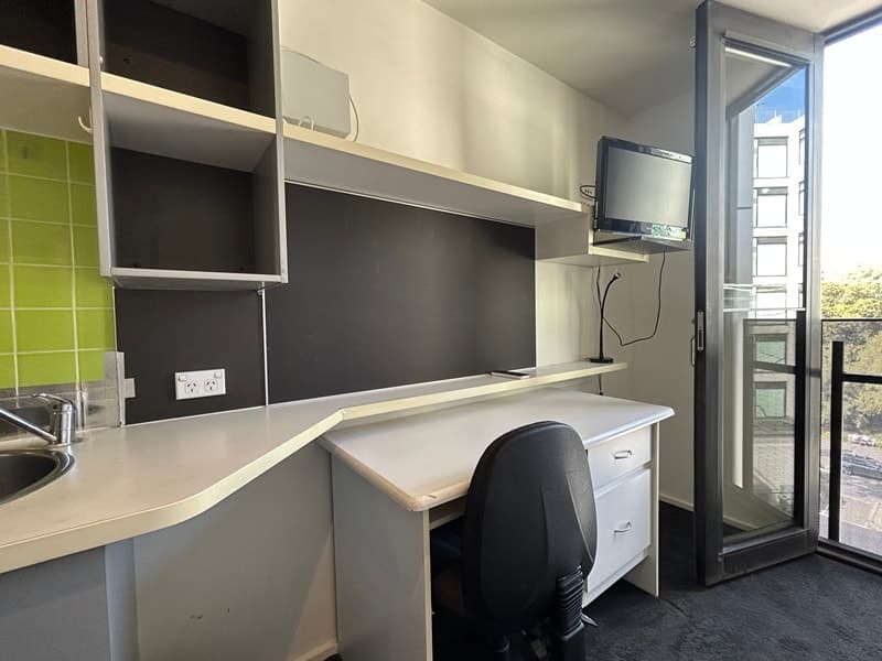 502/24 Barkly Pl, Carlton - Thumbnail 4