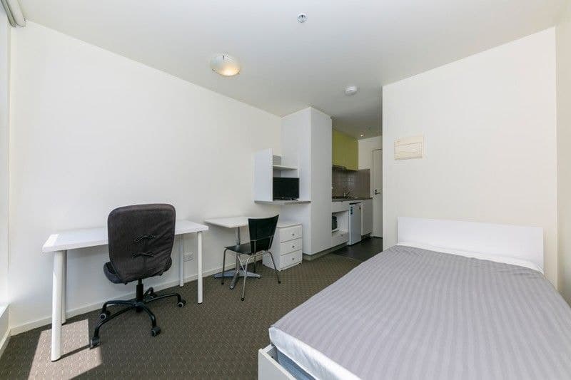 Unit 205/2 Eastern Pl, Hawthorn East - Thumbnail 2