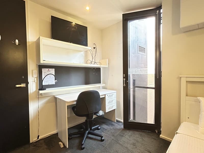 315/24 Barkly Pl, Carlton - Thumbnail 2