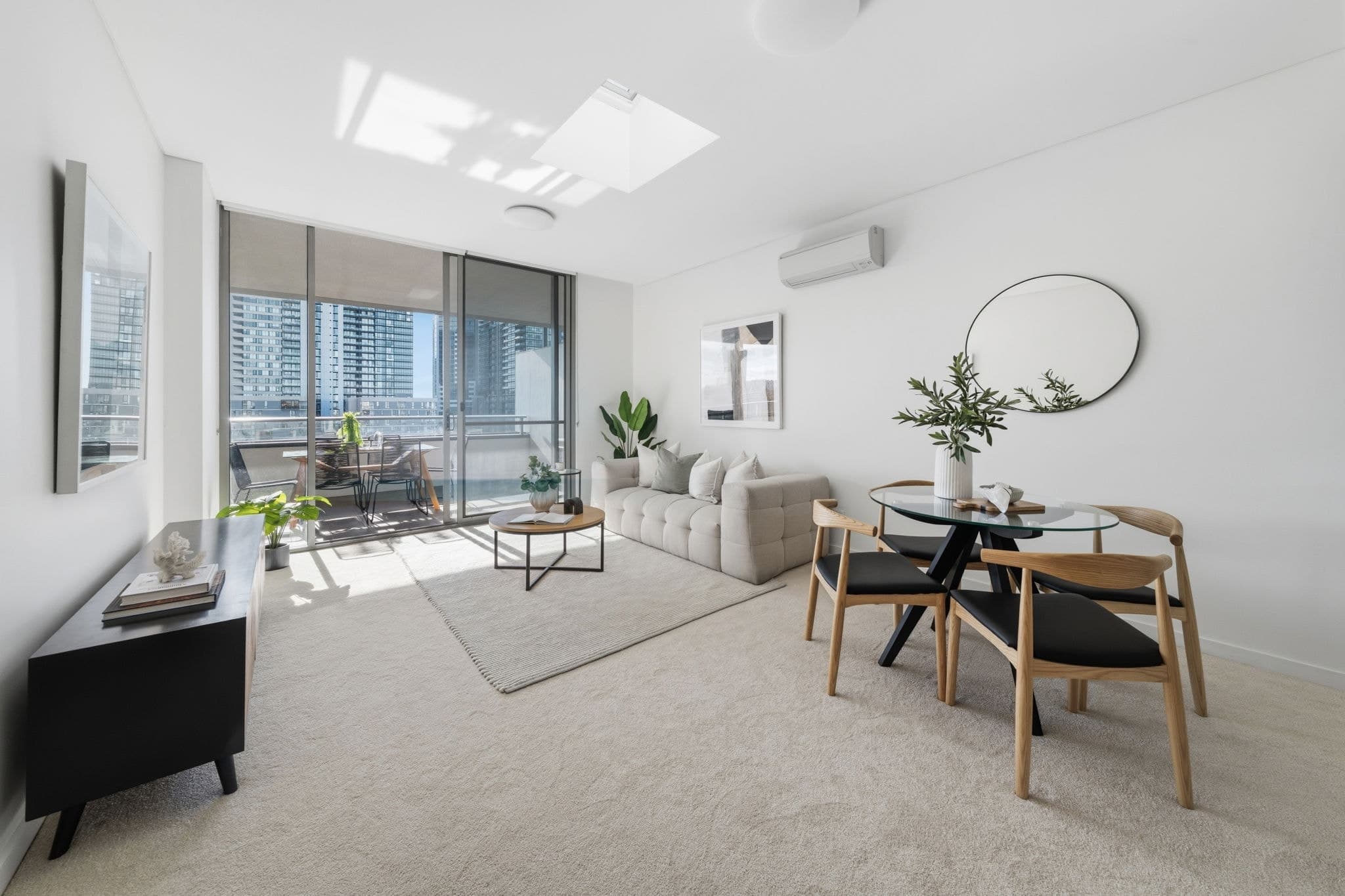 806/12 Nuvolari Place        Wentworth Point NSW 2127, Wentworth Point - Image 1