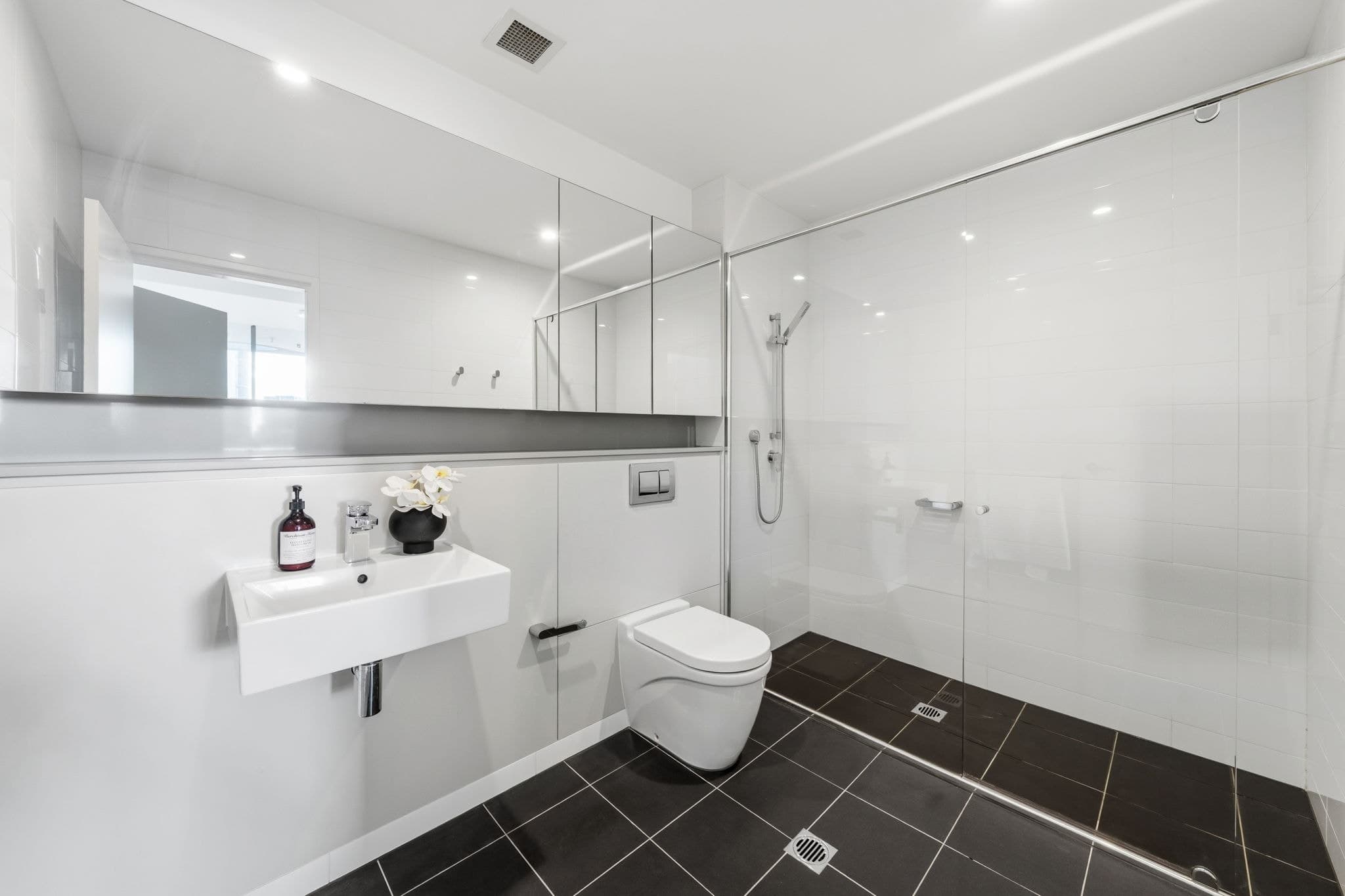 806/12 Nuvolari Place, Wentworth Point, Wentworth Point - Thumbnail 8