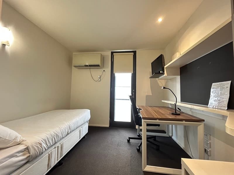 511/24 Barkly Pl, Carlton - Thumbnail 2