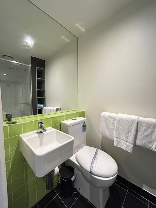 512/24 Barkly Pl, Carlton - Thumbnail 6