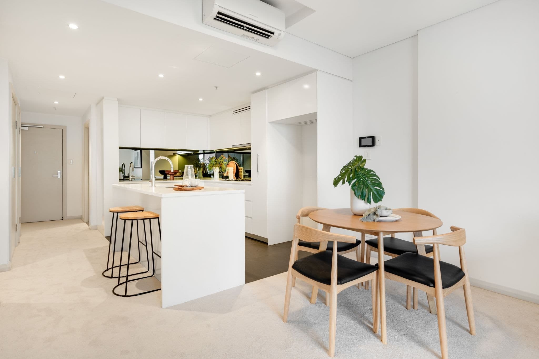 1511/10 Burroway Road, Wentworth Point, Wentworth Point - Thumbnail 4