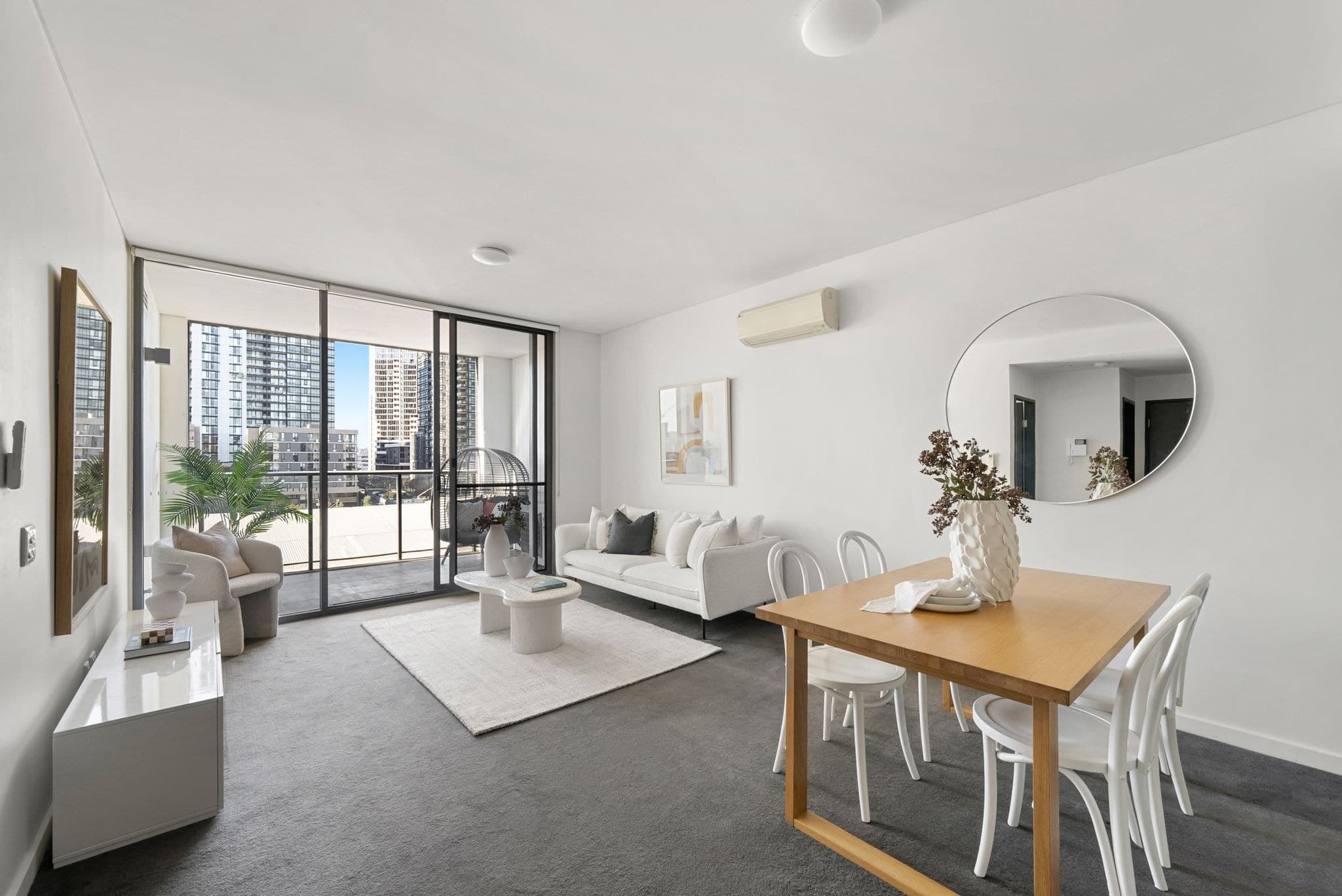 610/12 Nuvolari Place, Wentworth Point, Wentworth Point - Thumbnail 2