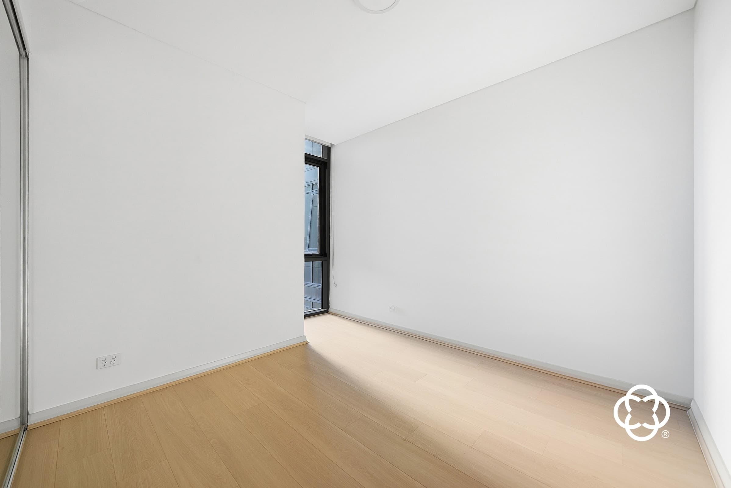 1204/10 Burroway Road, Wentworth Point, Wentworth Point - Thumbnail 4