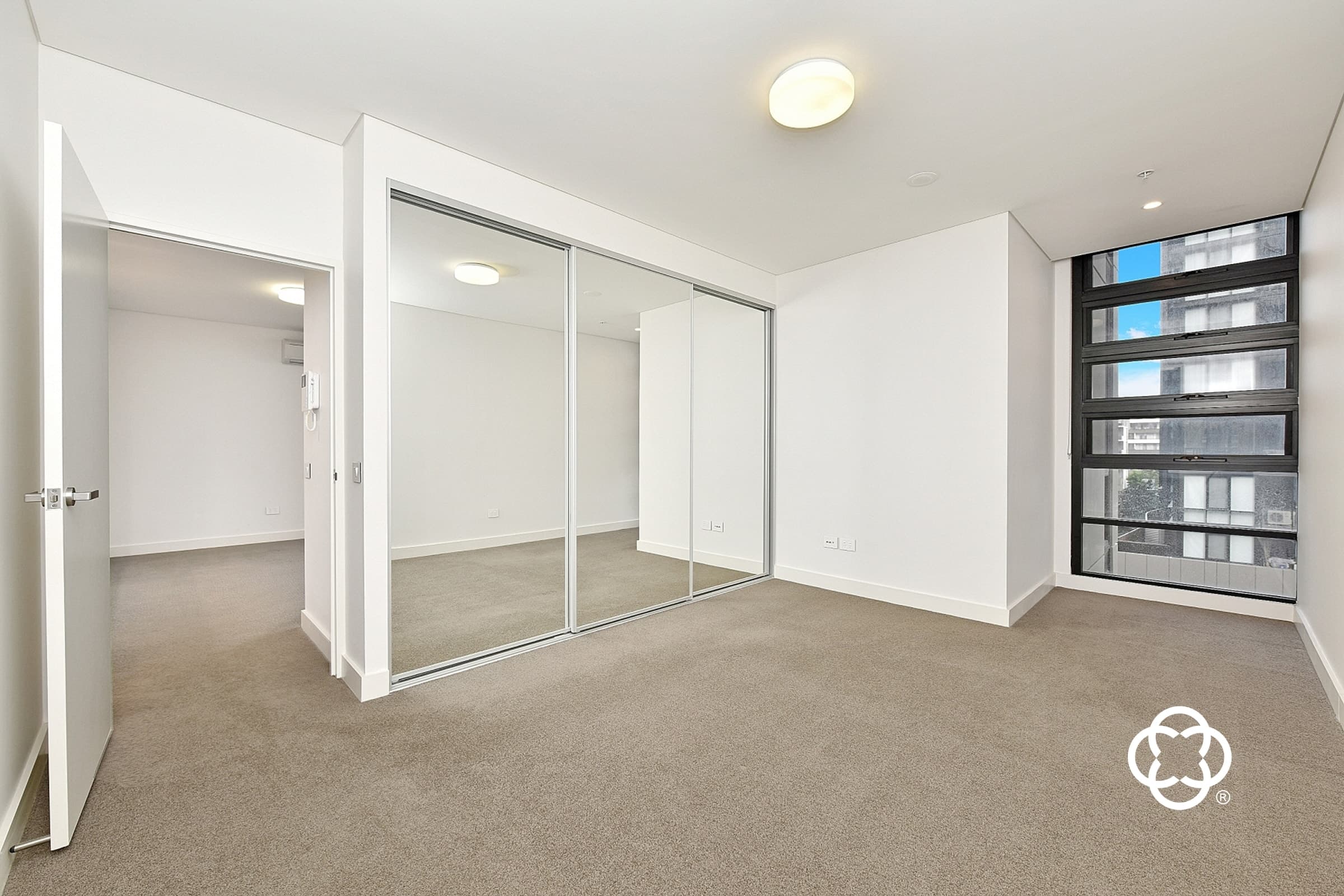511/13 Verona Drive, Wentworth Point, Wentworth Point - Thumbnail 4