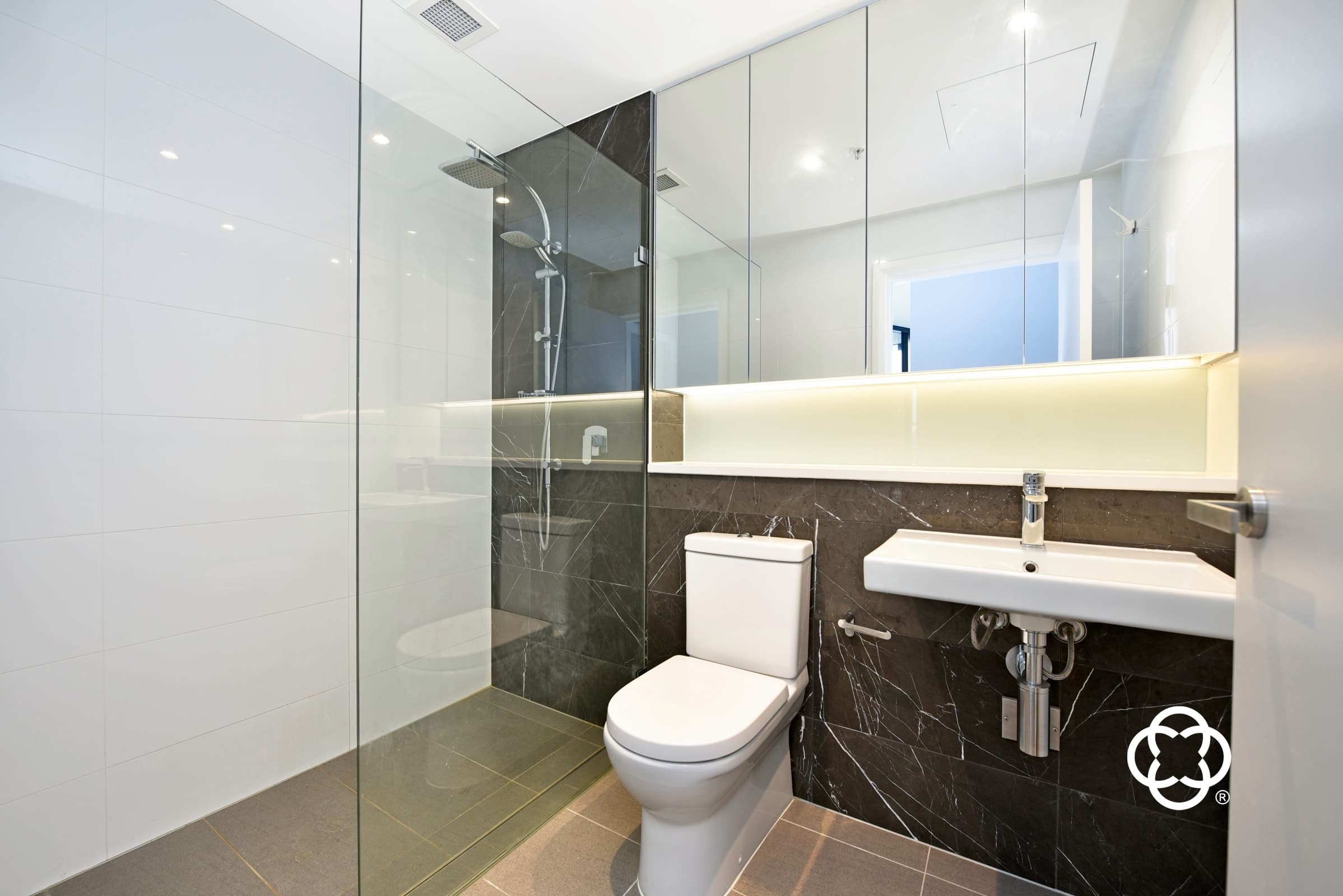 914/2 Waterways Street, Wentworth Point, Wentworth Point - Thumbnail 2