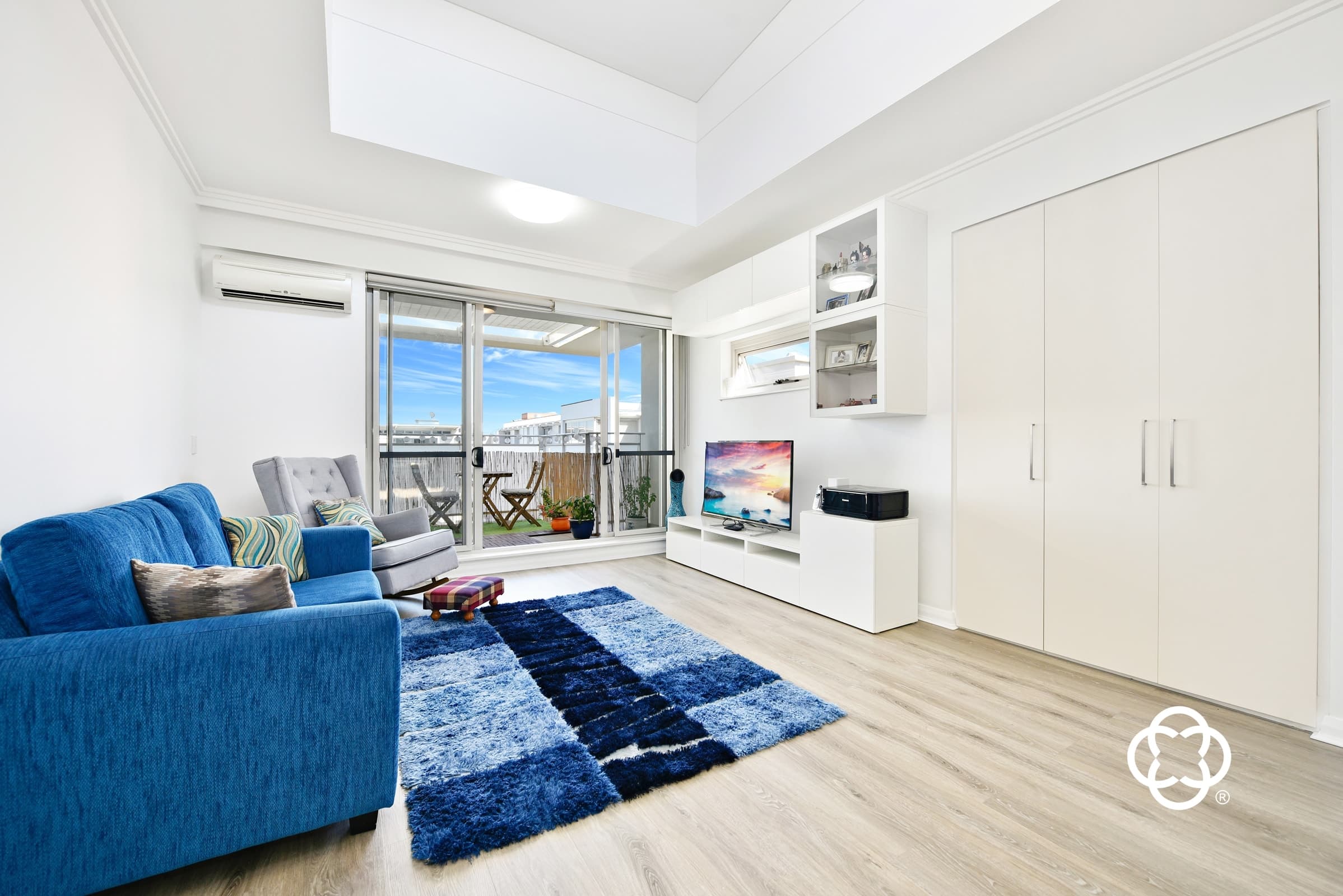 802/4 Nuvolari Place, Wentworth Point, Wentworth Point - Thumbnail 2