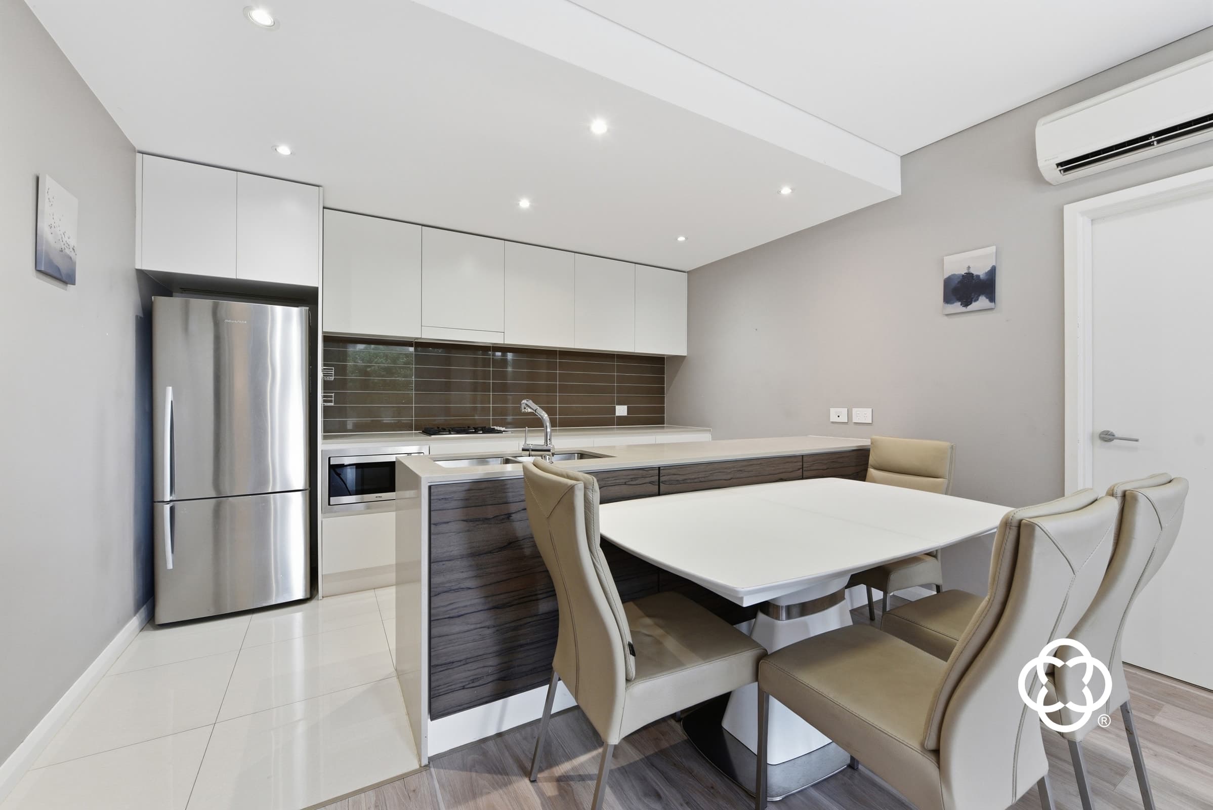 244/17 Marine Parade, Wentworth Point, Wentworth Point - Thumbnail 2