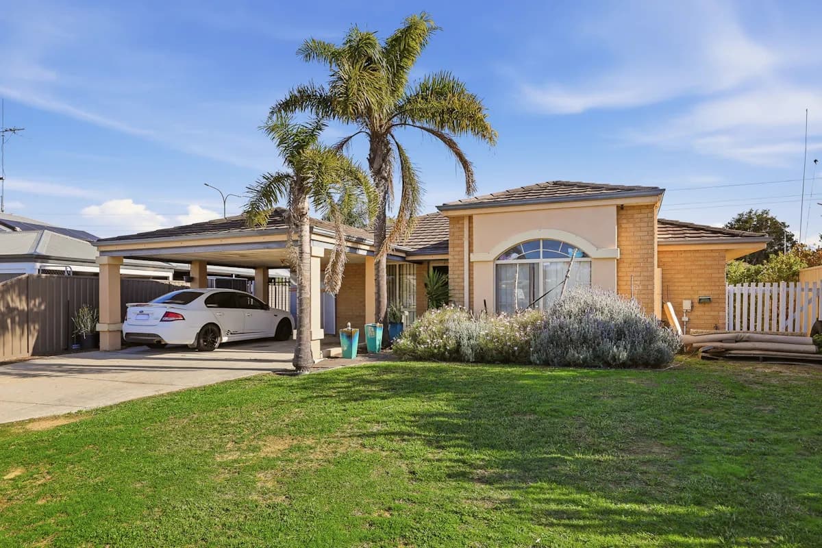7 Meda Close, Greenfields - Thumbnail 2
